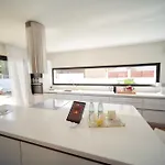 Unique Homes - Adults Only לאחארס