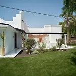 Unique Homes - Adults Only * לאחארס