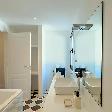 Unique Homes - Adults Only *