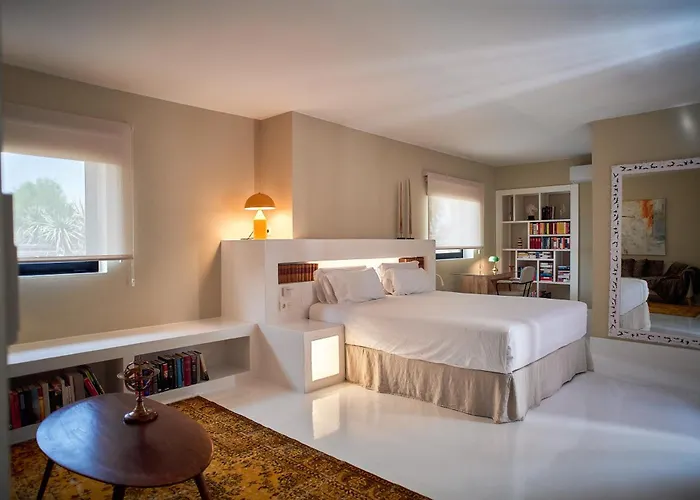 Unique Homes - Adults Only *