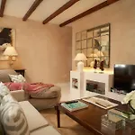 Unique Homes - Adults Only *