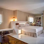 Unique Homes - Adults Only *